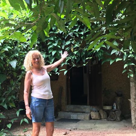 Earth House Sri Lanka Neboda Exterior foto