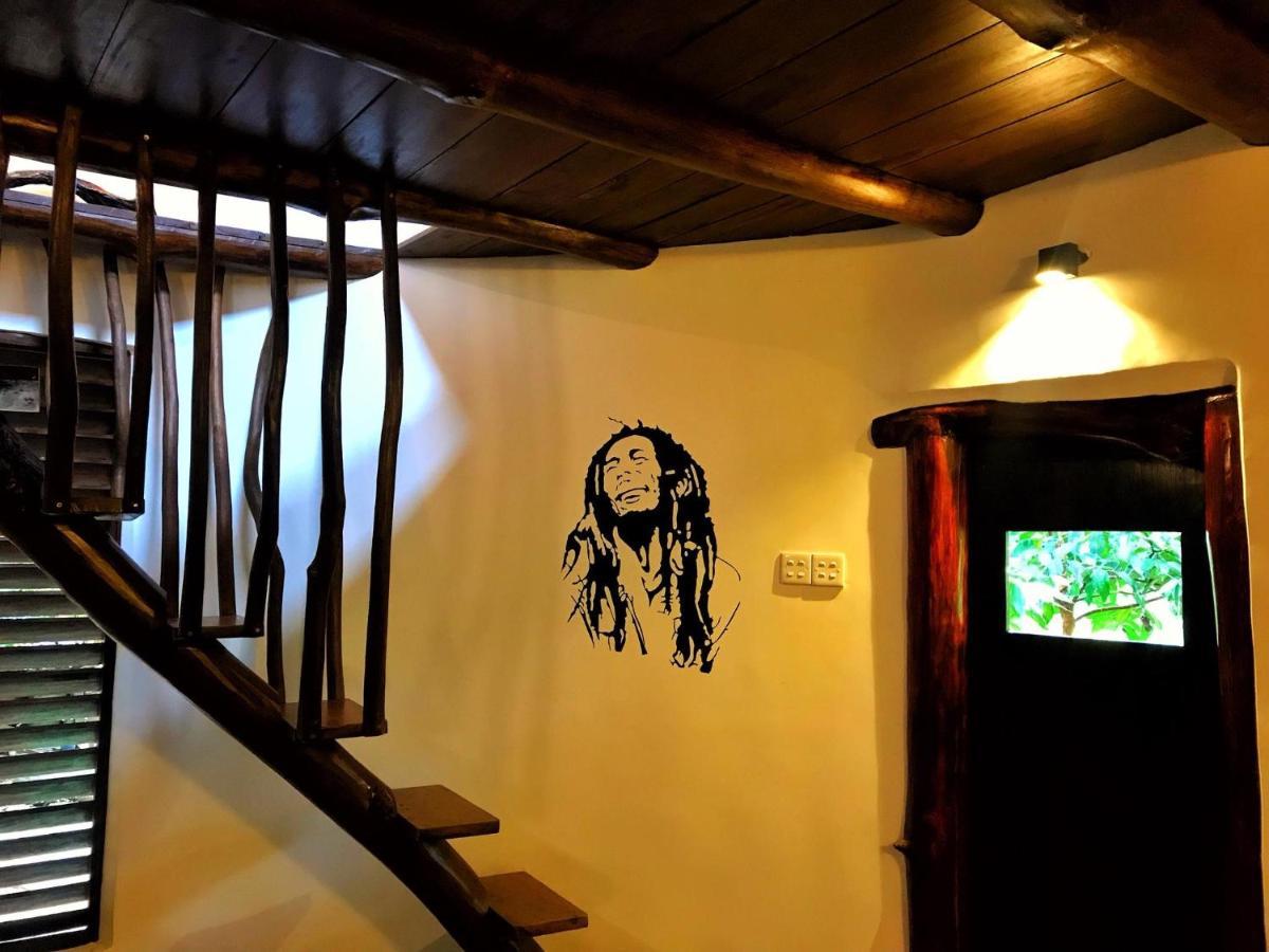 Earth House Sri Lanka Neboda Exterior foto